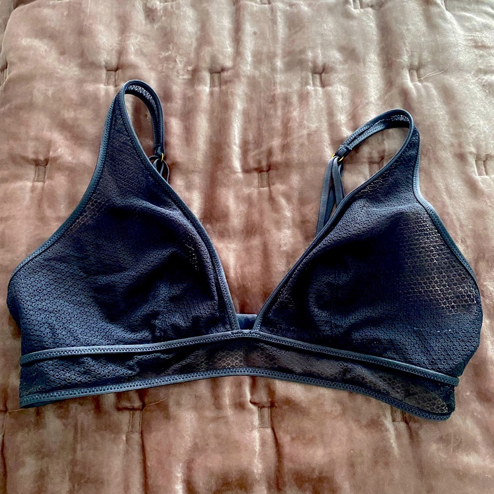 Victoria Secret Lace Bralette V style